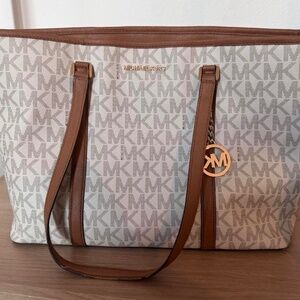White Large Women's Michael Kors Monogram Travel Shoulder Bag or Tote